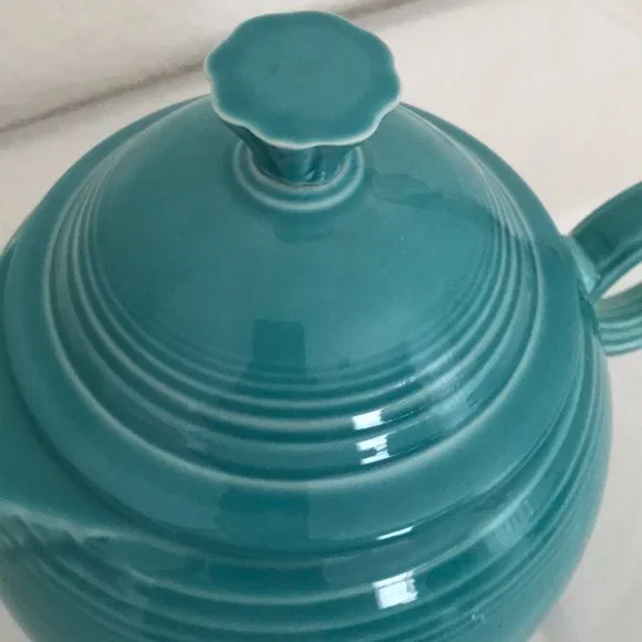 Turquoise Fiestaware Teapot - Picture 4 of 11